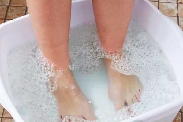 Treat nail fungi with folk therapy