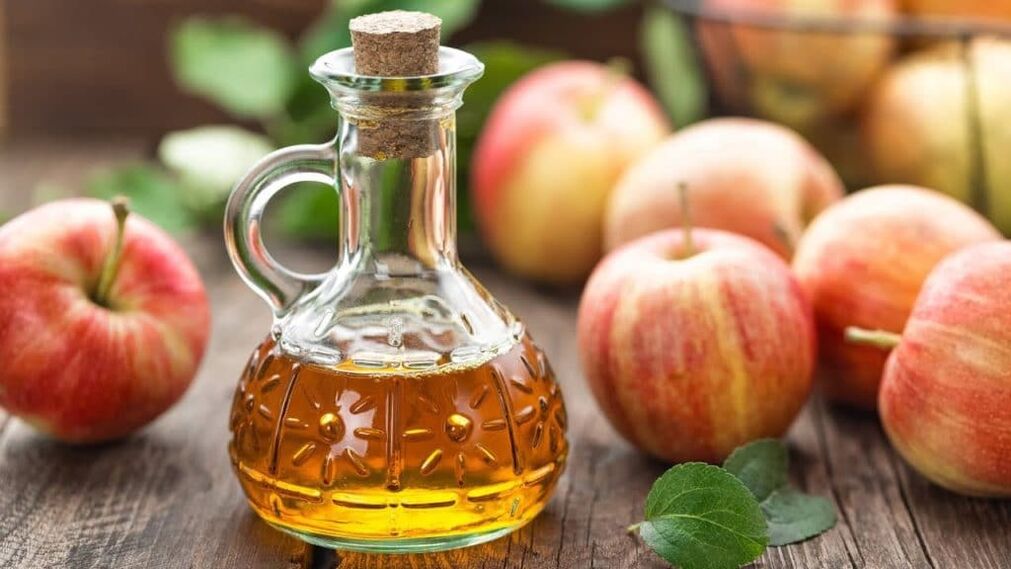 Apple cider vinegar treats onychomycosis