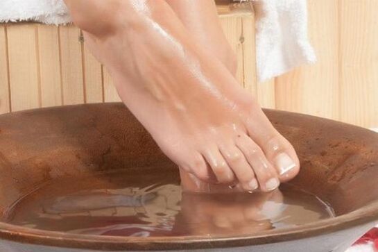 Foot bath to treat onychomycosis